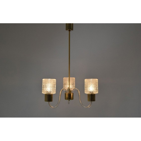 Image 1 of Lustre vintage en verre et laiton par Kamenicky Senov, Tchécoslovaquie 1960