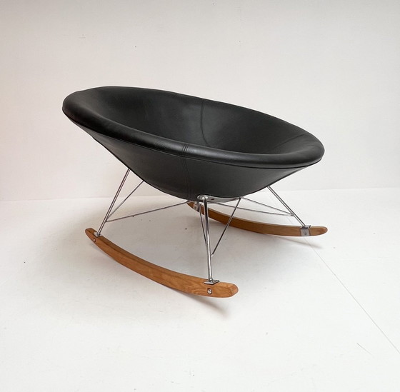 Image 1 of Chaise à bascule Donut Design de Suède, après 2000