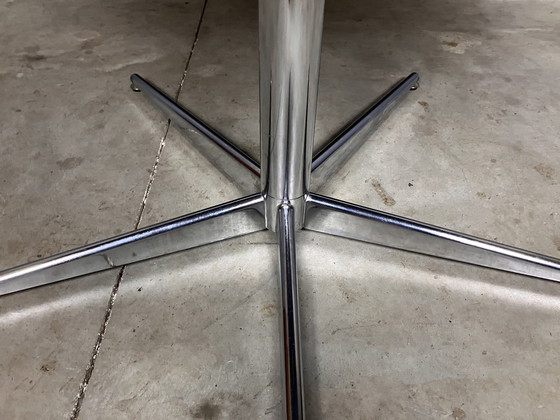 Image 1 of Table de salle à manger vintage Pieds en étoile chromés ronds