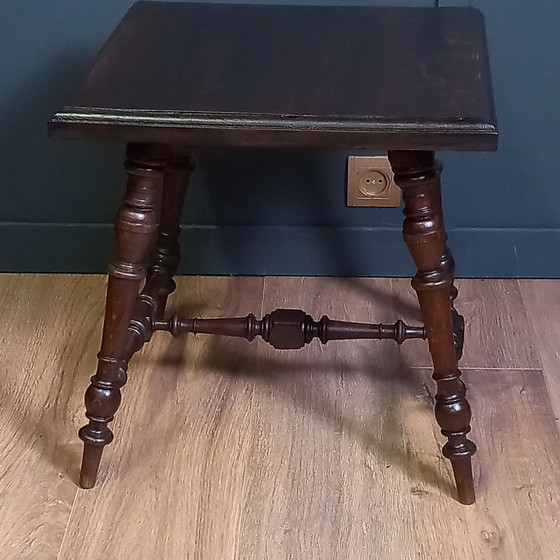 Image 1 of Table d'appoint William & Mary