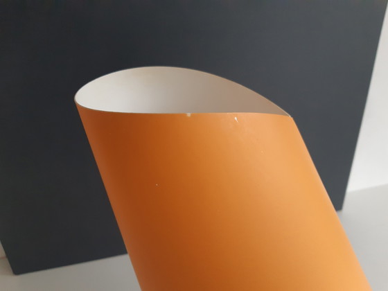 Image 1 of Lampe à poser Nautilus jaune-orange d'Italiana Luce