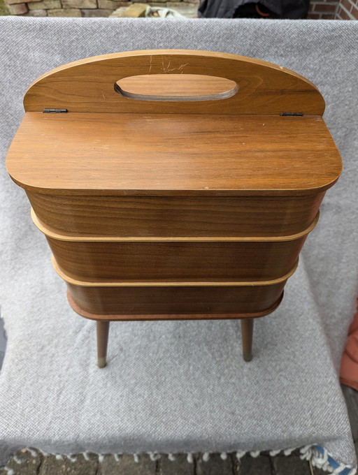 Armoire à couture, panier à couture, Teak Sewing Box In Legs, Sewing Stand, Danmark Mid Century