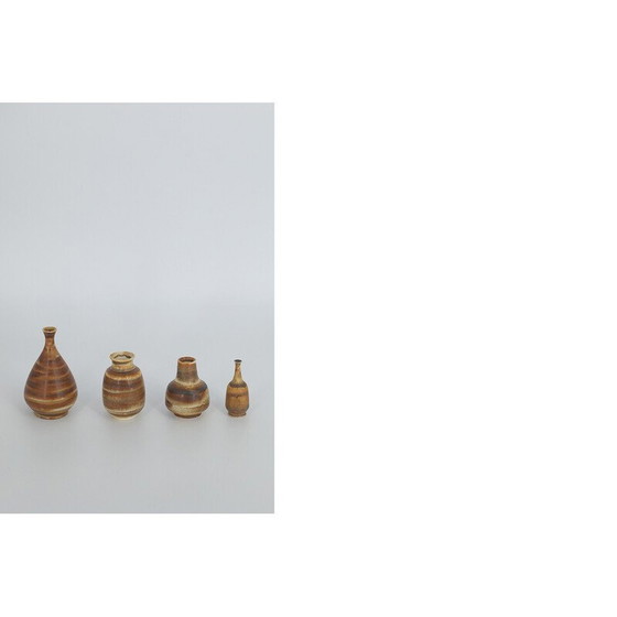 Image 1 of Ensemble de 4 vases vintage en grès miel par Gunnar Borg pour Höganäs Ceramics, Suède 1960
