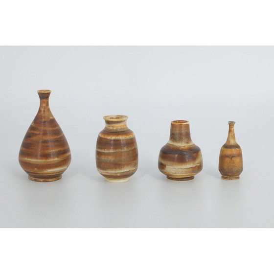 Image 1 of Ensemble de 4 vases vintage en grès miel par Gunnar Borg pour Höganäs Ceramics, Suède 1960