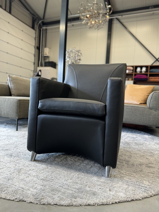 Leolux Dolcinea Fauteuil en cuir noir