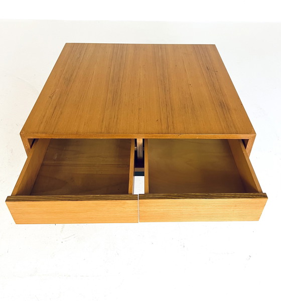 Image 1 of Table basse vintage avec tiroirs