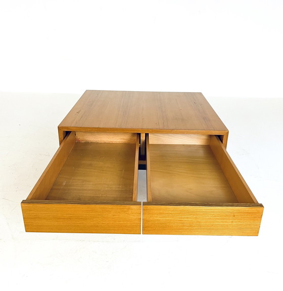 Image 1 of Table basse vintage avec tiroirs