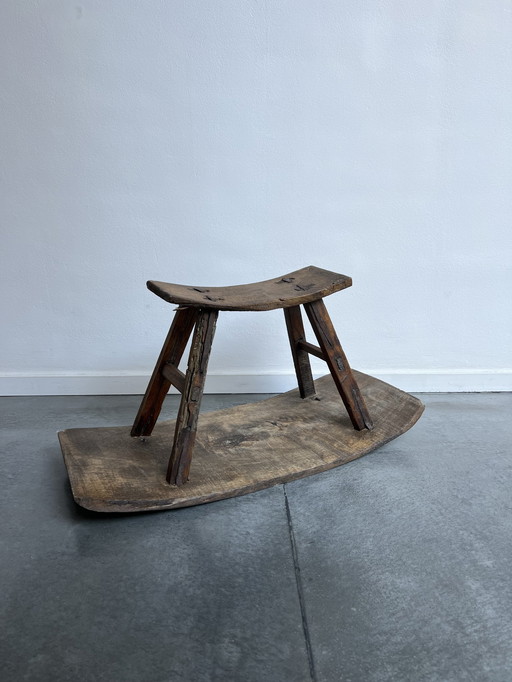 Tabouret à bascule