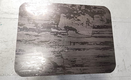 Image 1 of Table d'appoint brutaliste en métal gravé, 1970