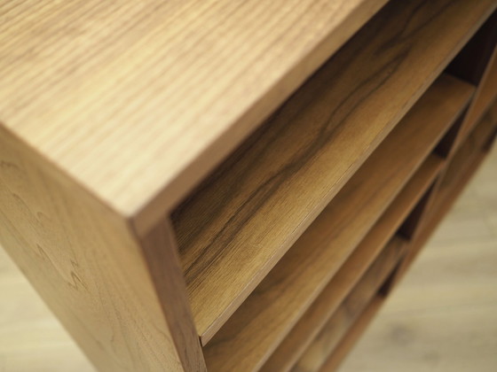 Image 1 of Bibliothèque en noyer, design scandinave