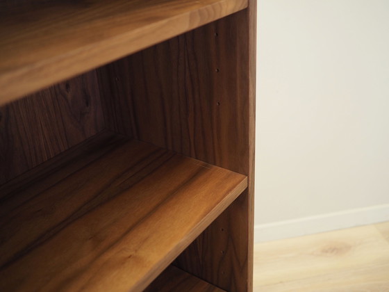 Image 1 of Bibliothèque en noyer, design scandinave