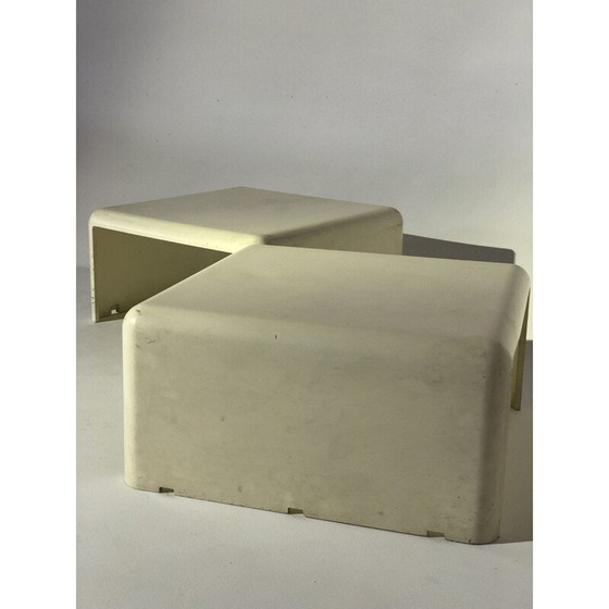 Image 1 of Paire de tables basses vintage en plastique blanc