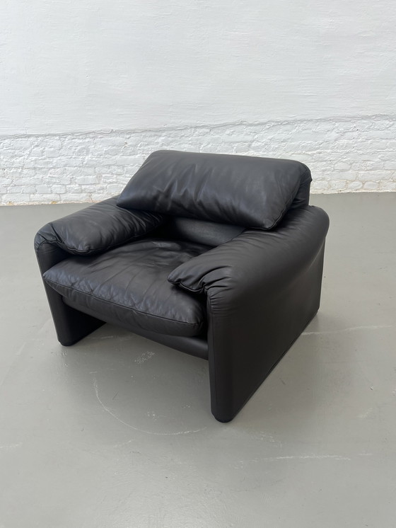 Image 1 of Cassina Maralunga - Fauteuil Par Vico Magistretti