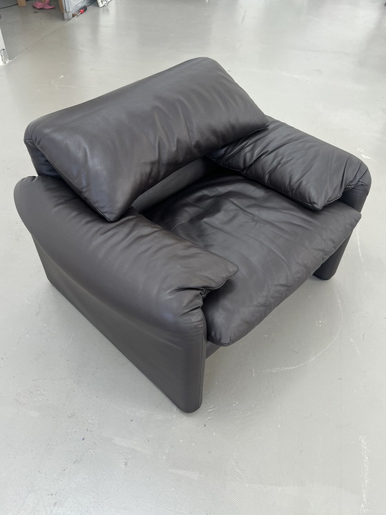 Image 1 of Cassina Maralunga - Fauteuil Par Vico Magistretti