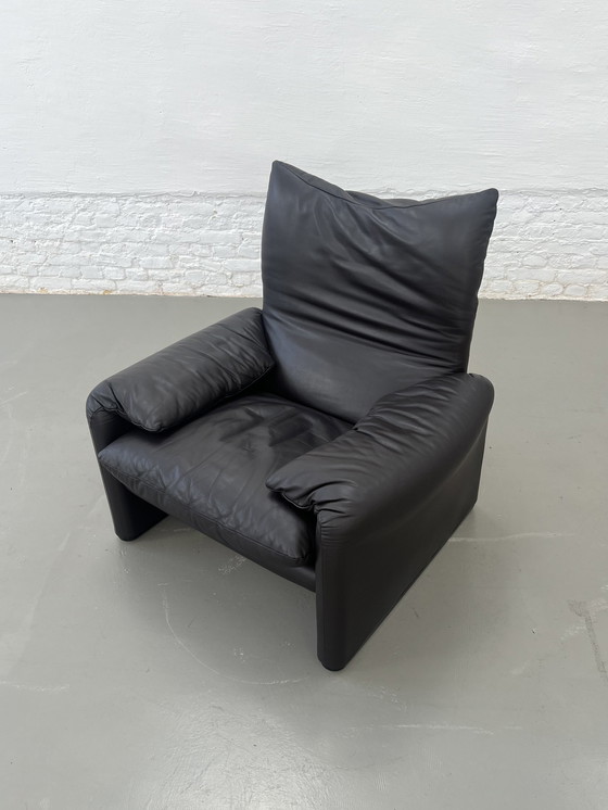 Image 1 of Cassina Maralunga - Fauteuil Par Vico Magistretti