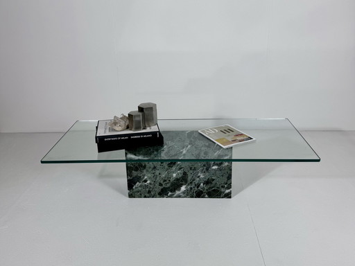 Table basse en marbre et verre