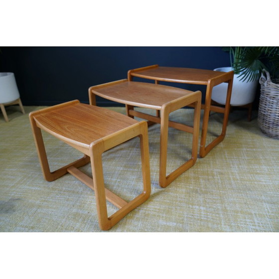 Image 1 of Tables gigognes suédoises en teck pâle du Mid Century