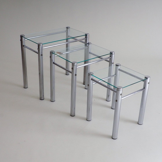 Image 1 of 3 tables gigognes Tricom en verre et chrome