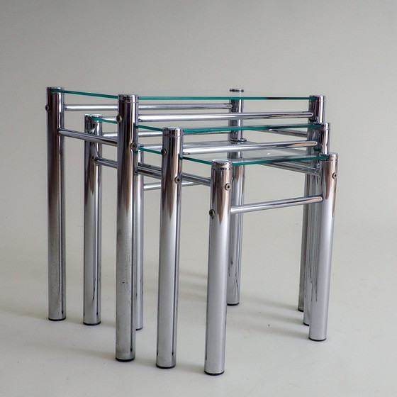 Image 1 of 3 tables gigognes Tricom en verre et chrome