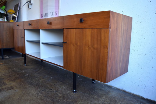 Buffet vintage 1960