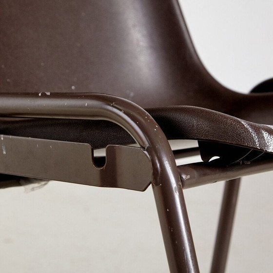 Image 1 of Chaise empilable en plastique vintage 1970