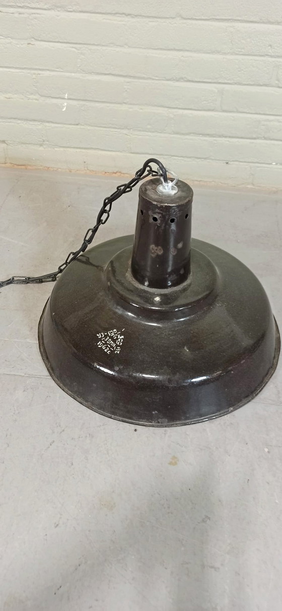 Image 1 of Lampe pendante en émail vintage industriel / d'usine
