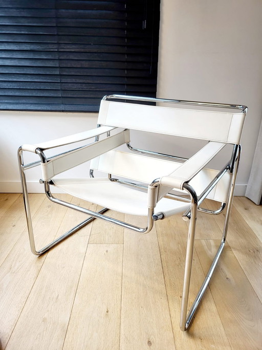 Chaise Gavina Wassily par Marcel Breuer