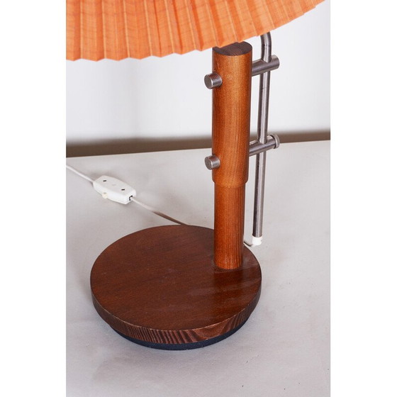 Image 1 of Lampe de table du milieu du siècle en bois de hêtre et métal galvanisé, Tchécoslovaquie, années 1960
