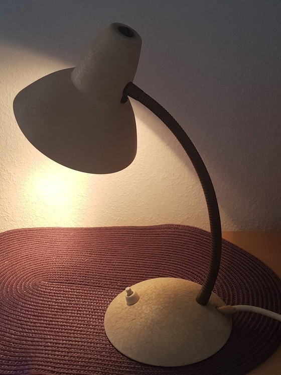 Image 1 of Lampe à poser en métal Mid Century