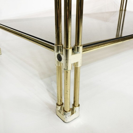 Image 1 of Table basse vintage en laiton et verre fumé par Hollywood Regency, Italie 1970
