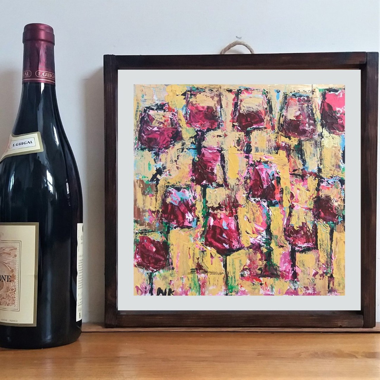 Verres de vin rouge sur fond jaune | €300 | Whoppah, image size:1280x1280