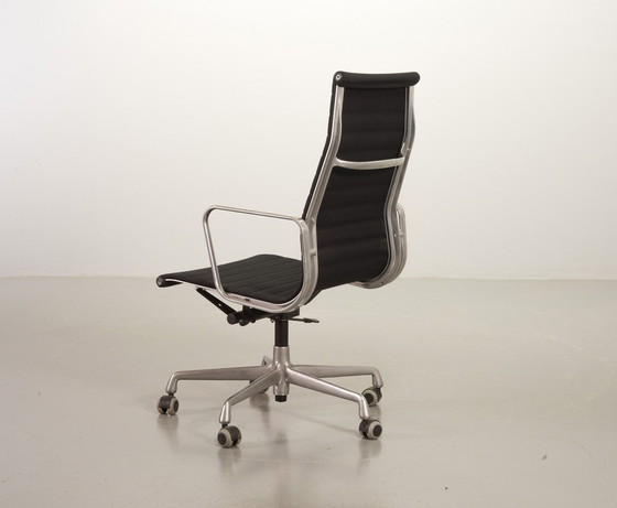 Image 1 of Chaise de bureau réglable Eames Highback Black Hopsak Swivel Desk Chair Ea119 For Vitra, 1990S