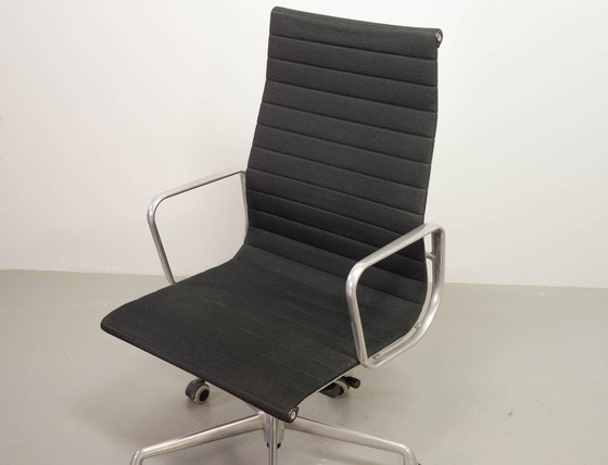 Image 1 of Chaise de bureau réglable Eames Highback Black Hopsak Swivel Desk Chair Ea119 For Vitra, 1990S