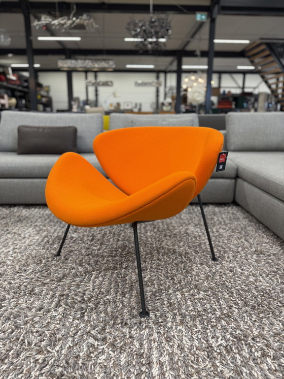 Image 1 of Artifort Fauteuil Slice orange tissu Tonus orange