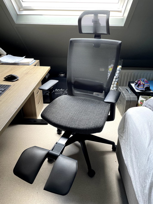 Chaise de bureau ergonomique autonome