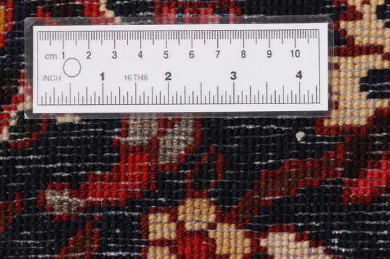 Image 1 of Tapis persan semi-antique Bakhtyar - Condition étonnante et très durable