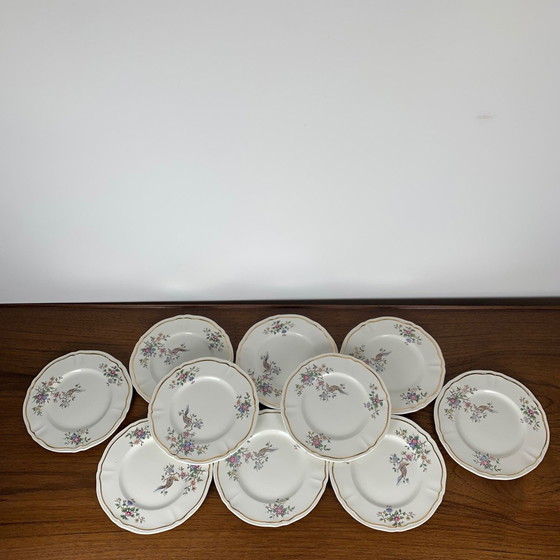 Image 1 of Ensemble de 10 assiettes à dessert, modèle "Chantilly" par Longchamp, 1950/60