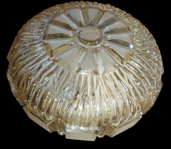 Image 1 of 13729 Plafonnier en verre de style Hollywood Regency