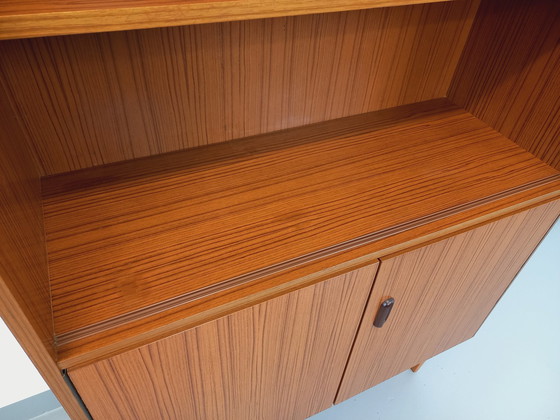 Image 1 of Meuble Bibliothèque De Rangement Vintage Style Scandinave En Mélaminé Et Teck Des Années 60