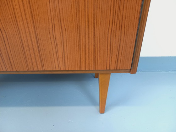 Image 1 of Meuble Bibliothèque De Rangement Vintage Style Scandinave En Mélaminé Et Teck Des Années 60