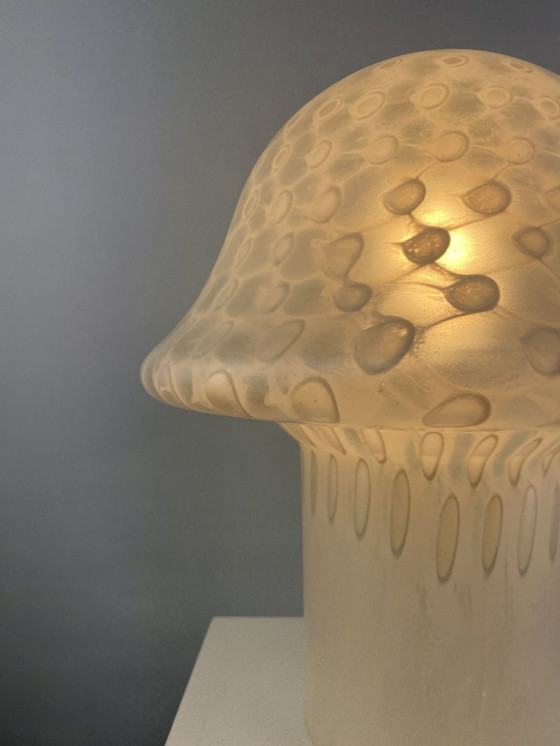 Image 1 of Grande lampe de table en verre blanc Peill and Putzler Mushroom Xl 1970