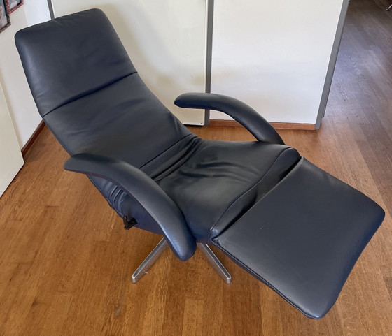 Image 1 of Chaise Jori Bleu, Modèle Yoga.