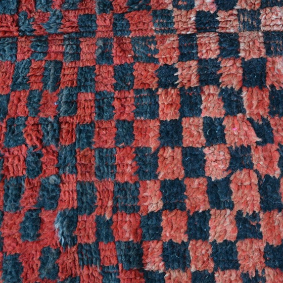 Image 1 of Tapis berbère vintage en laine rouge et noire, 1970
