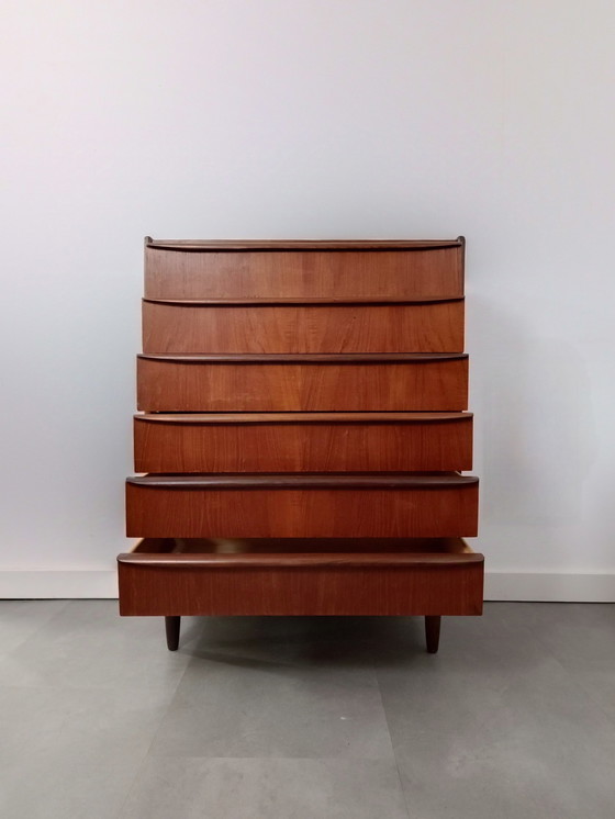 Image 1 of Commode vintage danoise en teck