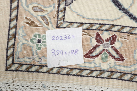 Image 1 of Tapis persan original noué à la main Naïn 9 La fine avec soie 394 X 98 cm Top condition Nouveau