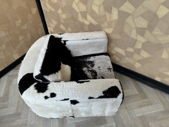 Image 1 of Fauteuil pivotant en cuir de vache