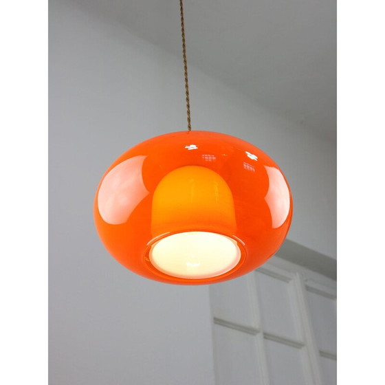 Image 1 of Lampe suspendue vintage en laiton et verre orange, Italie 1960