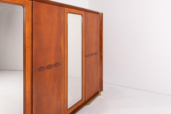 Image 1 of Armoire italienne du Mid Century en placage d'érable des années 50