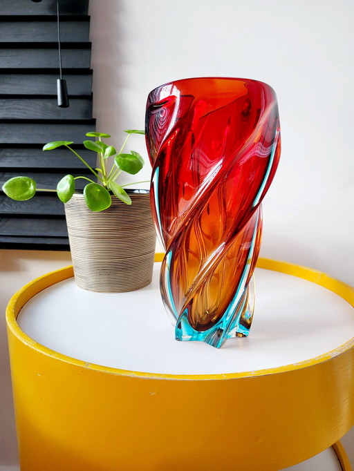 Vase torsadé en verre multicolore de Murano, technique Somserso, Italie, années 1970