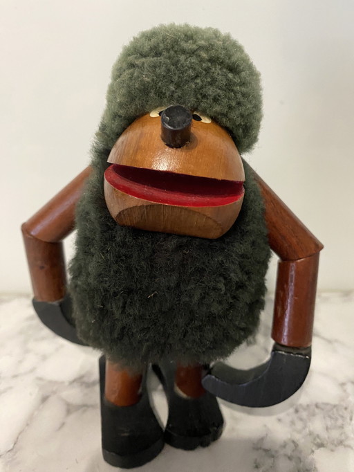 Singe suspendu en bois